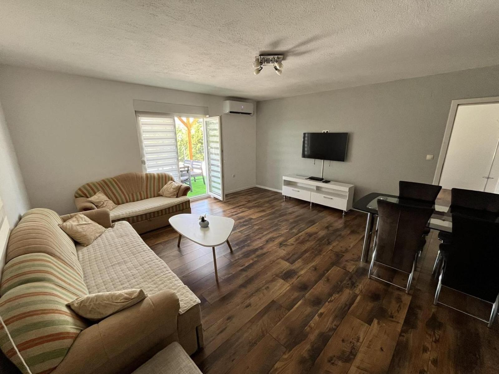 Sunny Oasis Villa Mostar